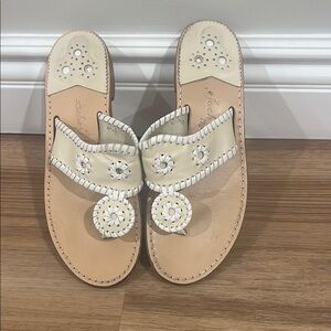 Jack Rogers Flat Palm Beach Cream beige Sandals Thongs Flip Flops EUC 9m